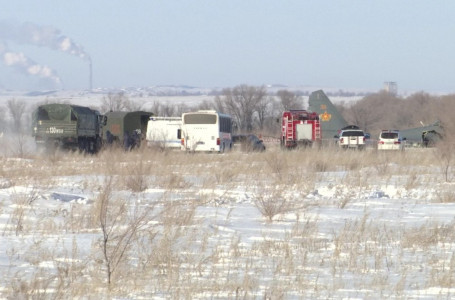 Қарағанды облысында жойғыш ұшақ апатқа ұшырады: оқиға орнынан кадрлар