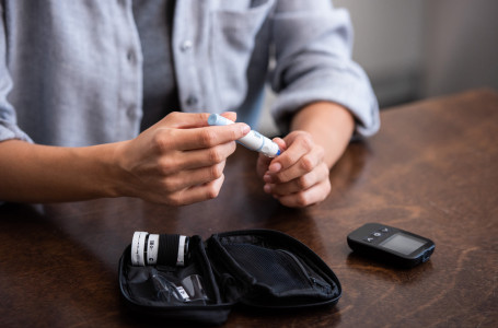 Эндокринолог жастар арасында диабеттің жиілеу себебін түсіндірді