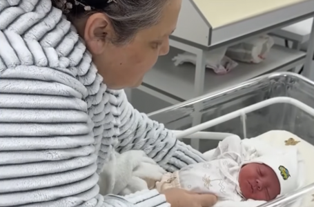 Теміртауда 48 жастағы әйел он үшінші баласын дүниеге әкелді