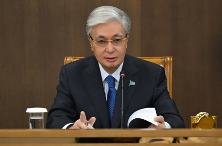 Тоқаев Иран аумағынан БАӘ-ге жасалған шабуылдарды айыптады