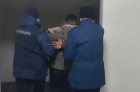 Астанада фельдшерге шабуыл жасаған ер адам ұсталды