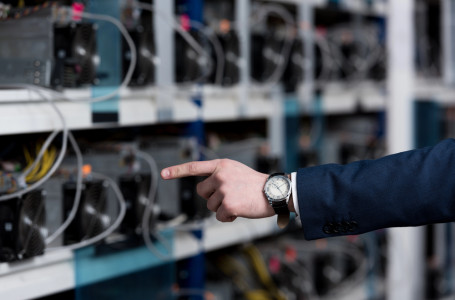 Қазақстаннан Ресейге 500 млн теңгелік майнинг жабдығын заңсыз әкетпек болғандар ұсталды