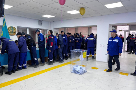 Маңғыстаулық мұнайшылар өндіріс орындарында өз таңдауын жасап жатыр