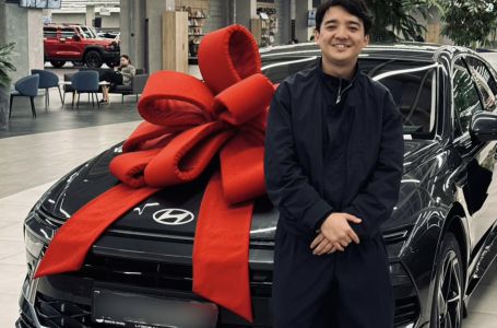 “Аяқ астынан“. Мейрамбек Бесбаев жас әншіге көлік мінгізді