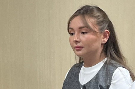 Блогер Эльмира Төлегенова сотта көзіне жас алды