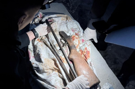 Атырауда қабірден қару-жарақ табылды