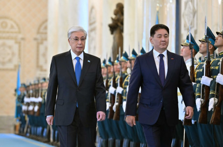 Ақордада Моңғолия президентін қарсы алу рәсімі өтіп жатыр