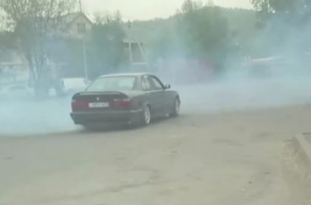 Желіде жариялаймын деп қауіпті әрекетке барған: Алматыда жүргізуші қамауға алынды