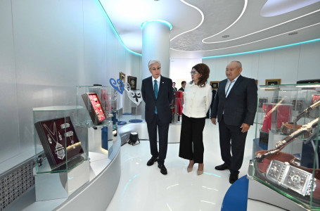 Президент Креативті индустрияны дамыту қорының кеңсесін аралап көрді