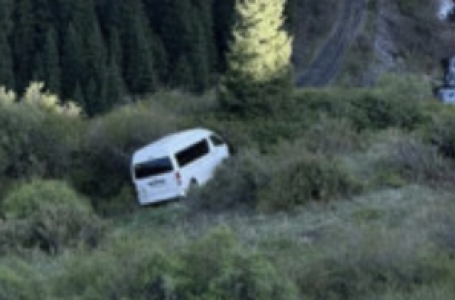 Алматы облысында автобус шатқалға құлап кетті