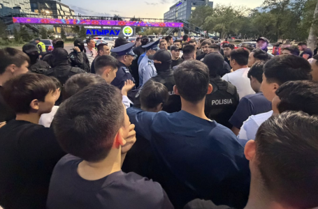 Атырауда шетелдік нөмір таққан көліктердің жүргізушілері тексеріс пен айыппұлға қарсы шықты