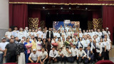 Жаңаөзенде түлектер сыныптастарына үй сыйлады