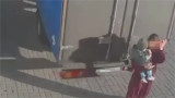 Павлодар облысында бала көтеріп тұрған әйелді ГАЗель қағып кеткен 