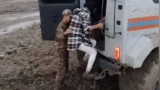 Атырау облысында 57 адам балшыққа батып қалған