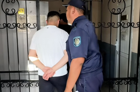 Шымкентте жол бойында көліктерін әдейі түтіндеткен екі жүргізуші ұсталды