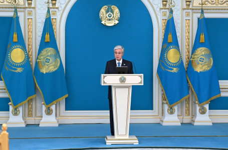 “Қоғамның жаршысы әрі шынайы жанашыры“. Тоқаев БАҚ өкілдерін құттықтады
