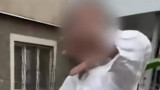 Алматыда ер адам балаға күш қолданған: оқиға видеоға түсіп қалды