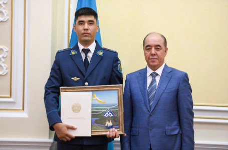 БҚО әкімі төрт жасар баланы құтқарған полиция қызметкерлеріне құрмет көрсетті