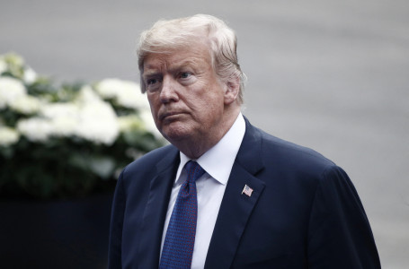 Трамп райынан қайтты: АҚШ Иранға соққы орнына келісімге басымдық берді