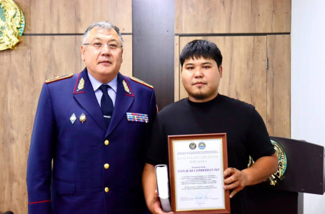 Өскеменде такси жүргізушісі зейнеткерді алаяқтардың арбауынан құтқарып қалды