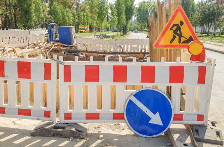Алматыда Жандосов көшесінде қозғалыс уақытша шектеледі