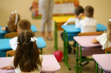 Астанада 1-сыныпқа қабылдау аяқталуға жақын: ата-аналар нені ескеруі керек?