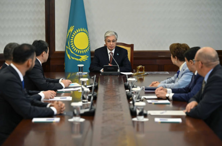 Президент Құрылтайдағы партия фракциялары жетекшілерімен кездесті