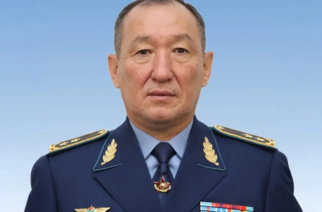 Дәурен Қосанов қорғаныс министрі болып қайта тағайындалды