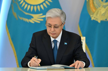 Тоқаев жазушы Валерий Михайловты марапаттады