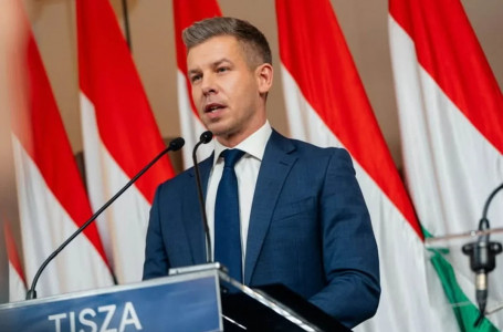 “Шамына тиген сияқты“: ер адам премьер-министрге шарап шашып жіберген