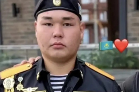 Каспийдегі трагедия: аман қалған тағы бір сарбаз үйіне оралды