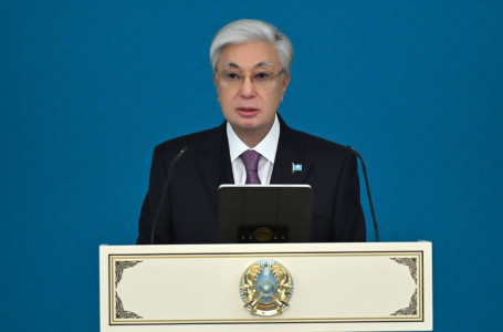 Тоқаев мұғалімдерді кәсіби мерекесімен құттықтады