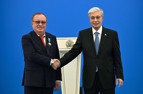 Алтынбек Қоразбаев, Бауыржан Өзбекәліұлы: бүгін Президент кімдерді марапаттады? 