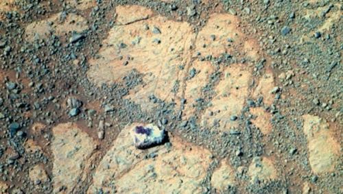 Ғалымдарды мазалаған Марстағы жұмбақ тас