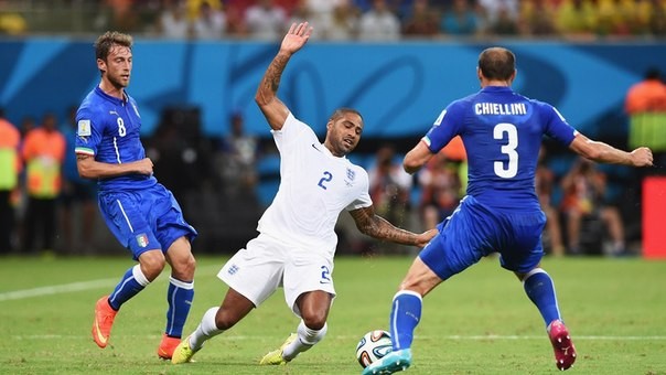 Англия 1 - 2  Италия 