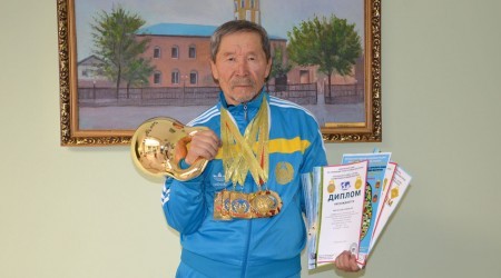 Әлем рекордын орнатқан Әмірбай Рысқұлов дүниеден озды