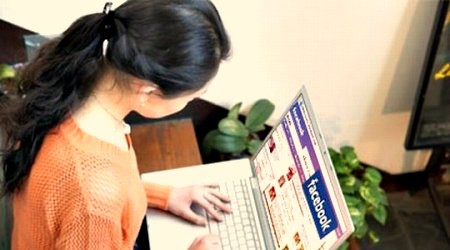 Студенттің оқытушымен әлеуметтік желілерде сөйлесуі дұрыс па?