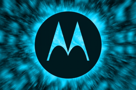 Motorola мобильді нарыққа қайтып оралады