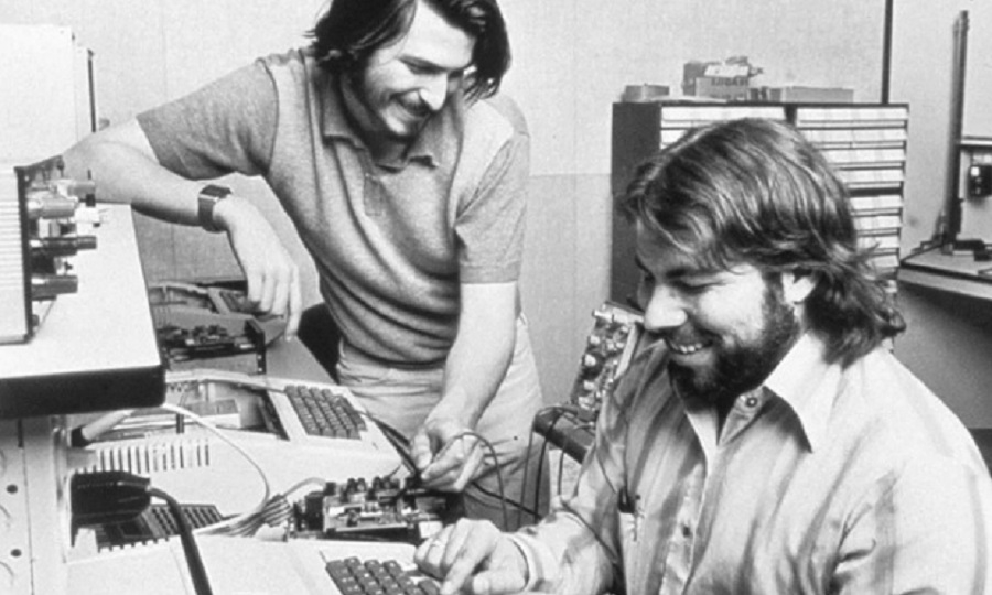 Стив Возняк: «Apple тарихы гараждан басталмаған» 