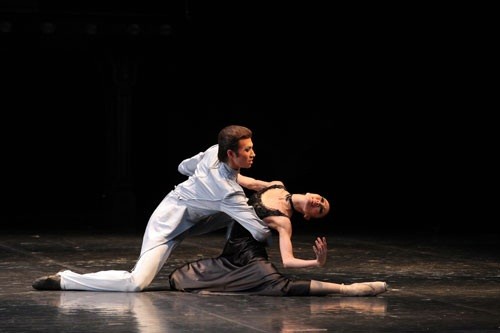 "Анна Каренина" - ішкі арпалысты көрсететін балет