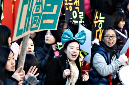 Оңтүстік Корея оқушылары бар уақытын білім алуға жұмсайды