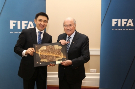 Қазақстан футбол федерациясының президенті ФИФА басшысымен кездесті