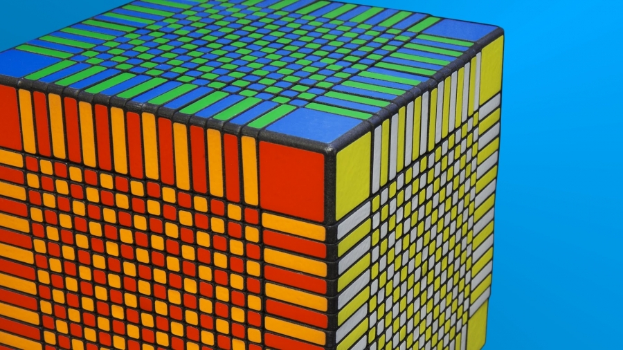 Әлемдегі ең үлкен Кубик Рубикті жинауға 7,5 сағат кетеді 