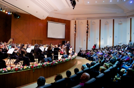 Ұлы Жеңістің 70 жылдығына арналған «Барлық заманға сай классика» атты қайырымдылық концерттер тізбегі өтеді 