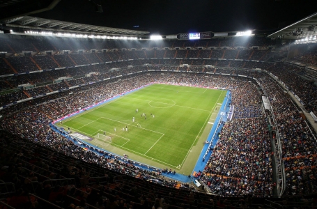 «Барселона» «Реал» стадионында ойнағысы келеді