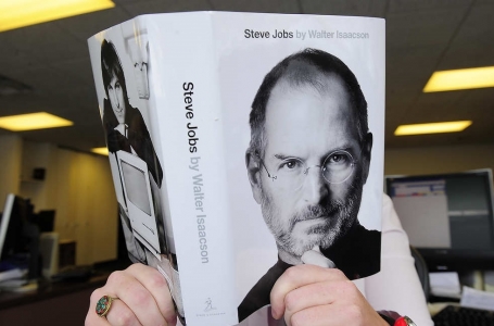 Стив Джобс жайлы жаңа кітап шығады 
