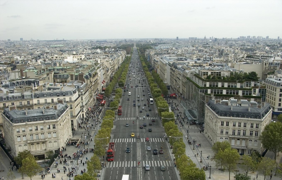 Париж «көліксіз бір күнді» бекітпек