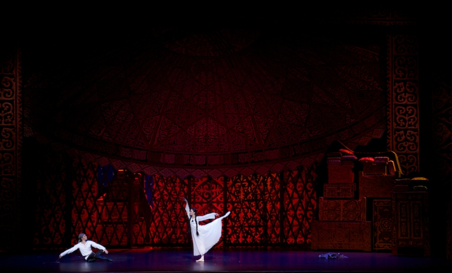"Қарагөз" ұлттық балетінің көрермені болыңыз 