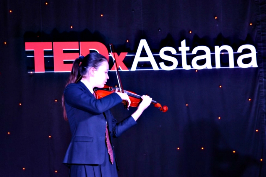 Назарбаев Зияткерлік мектебінің оқушысы TEDx-тың ең жас спикері атанды