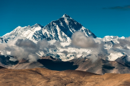 Непалдағы жер сілкінісінен Гималай тауы шөккен